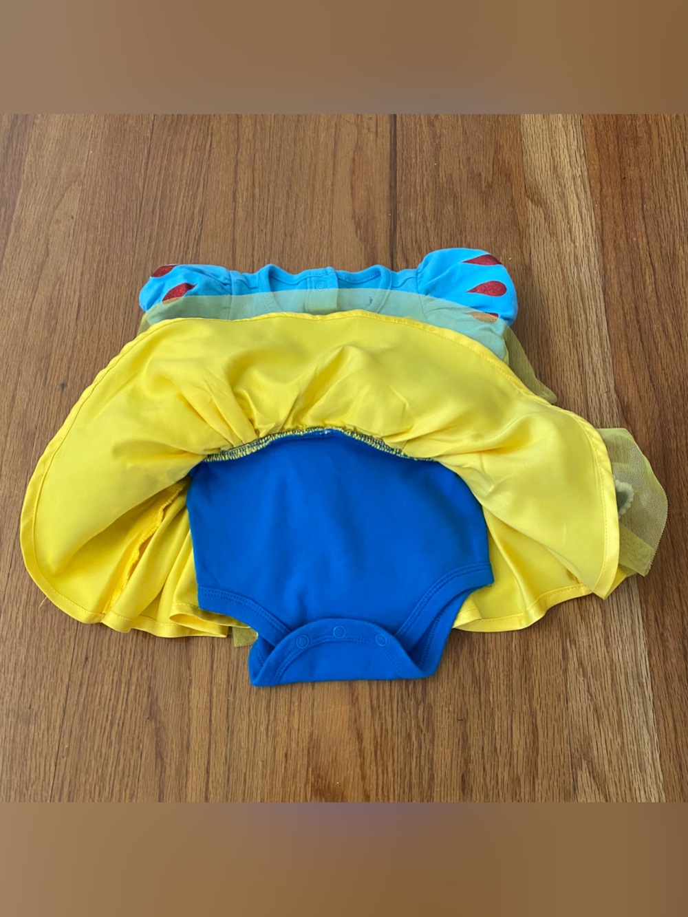 Disney Store Snow White Baby Costume With Headband - Picture 5 of 8